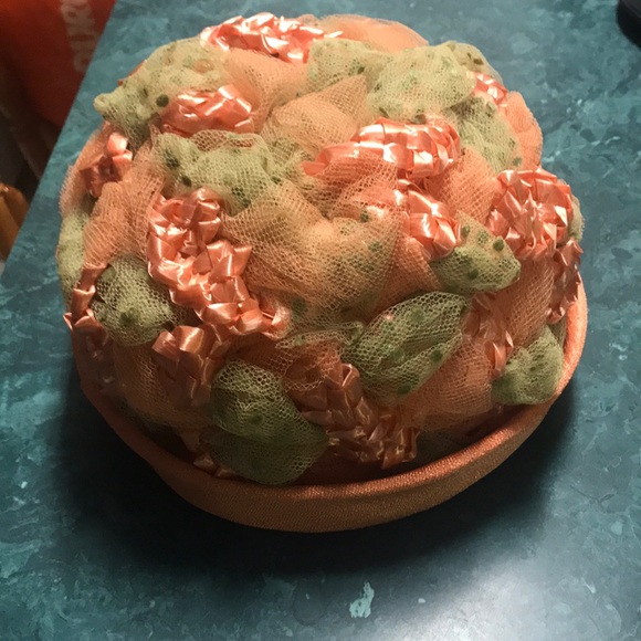 Antique Hat - Picture 1 of 2